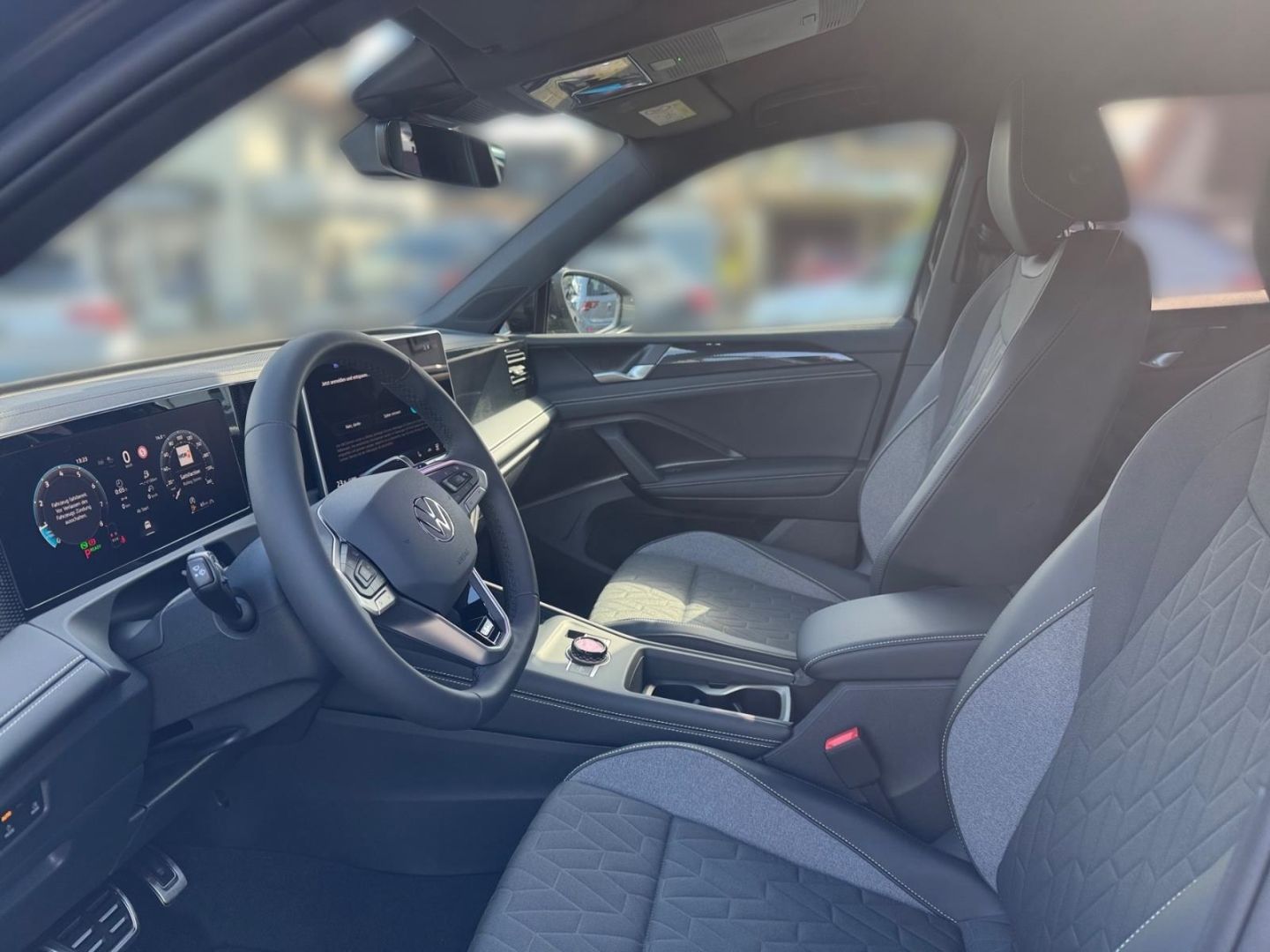 Volkswagen Tiguan Goal 1.5 eTSI DSG LED Navi 18 Zoll elektr foto 15