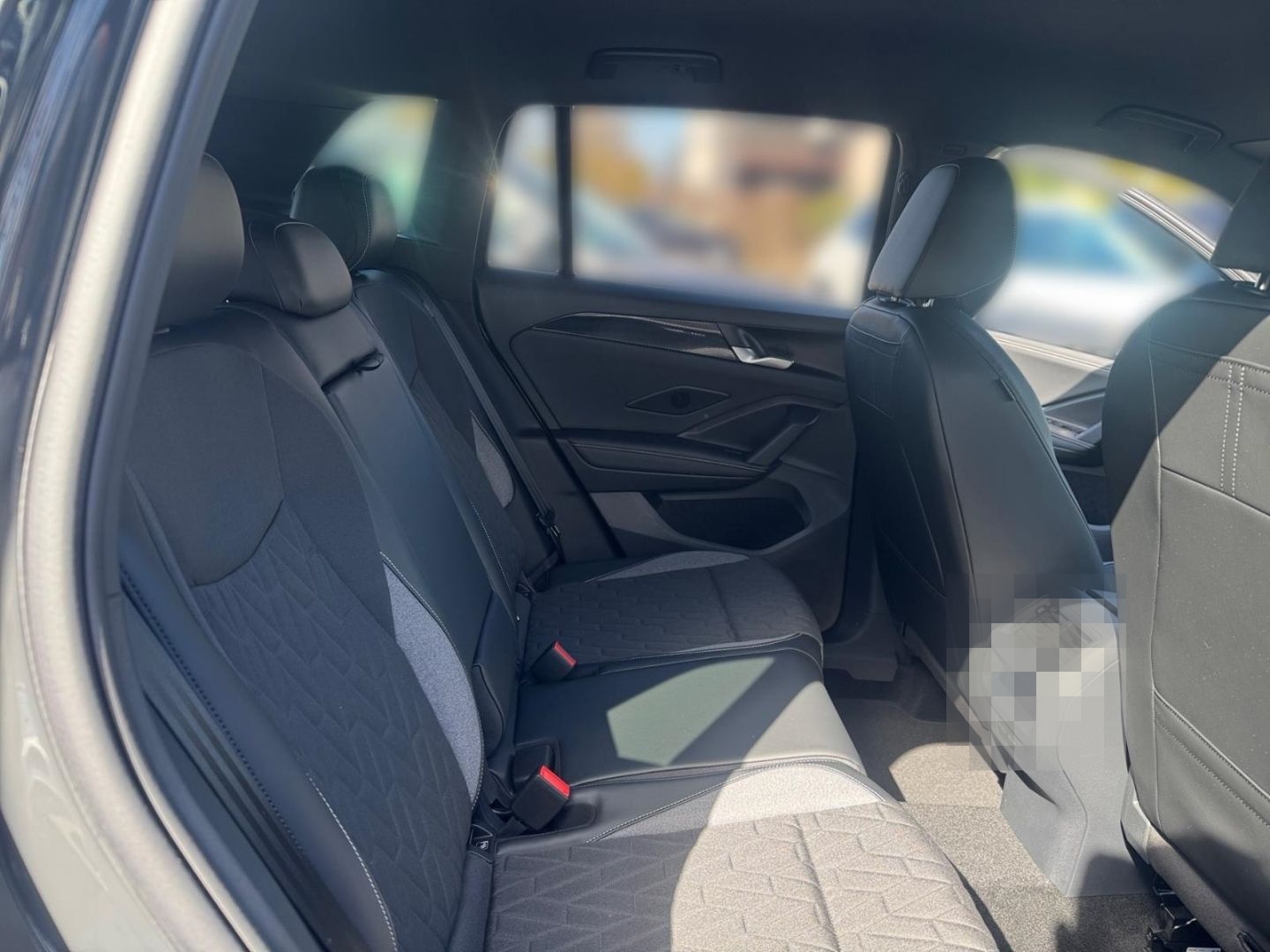 Volkswagen Tiguan Goal 1.5 eTSI DSG LED Navi 18 Zoll elektr foto 22