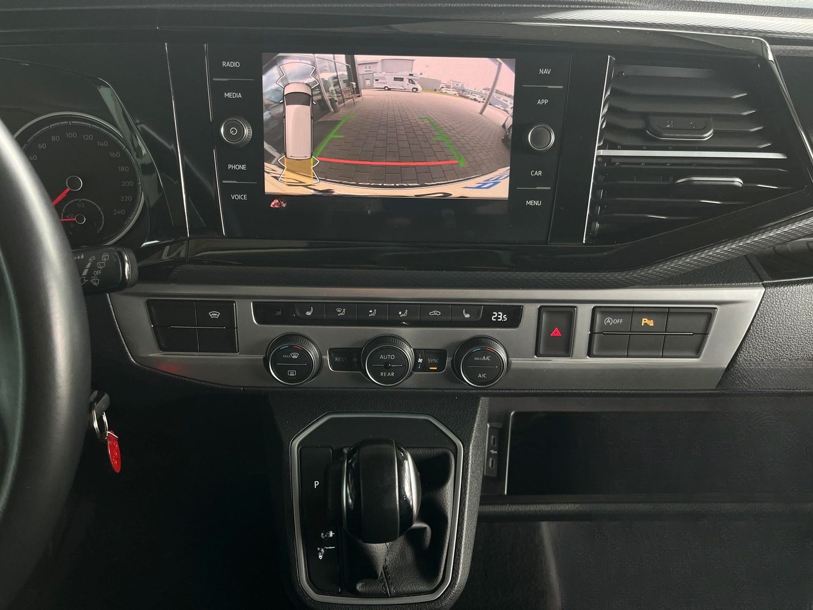 Volkswagen T6.1 Multivan NAVI, ACC, KLIMAAUTO,SITZHEIZUNG foto 16