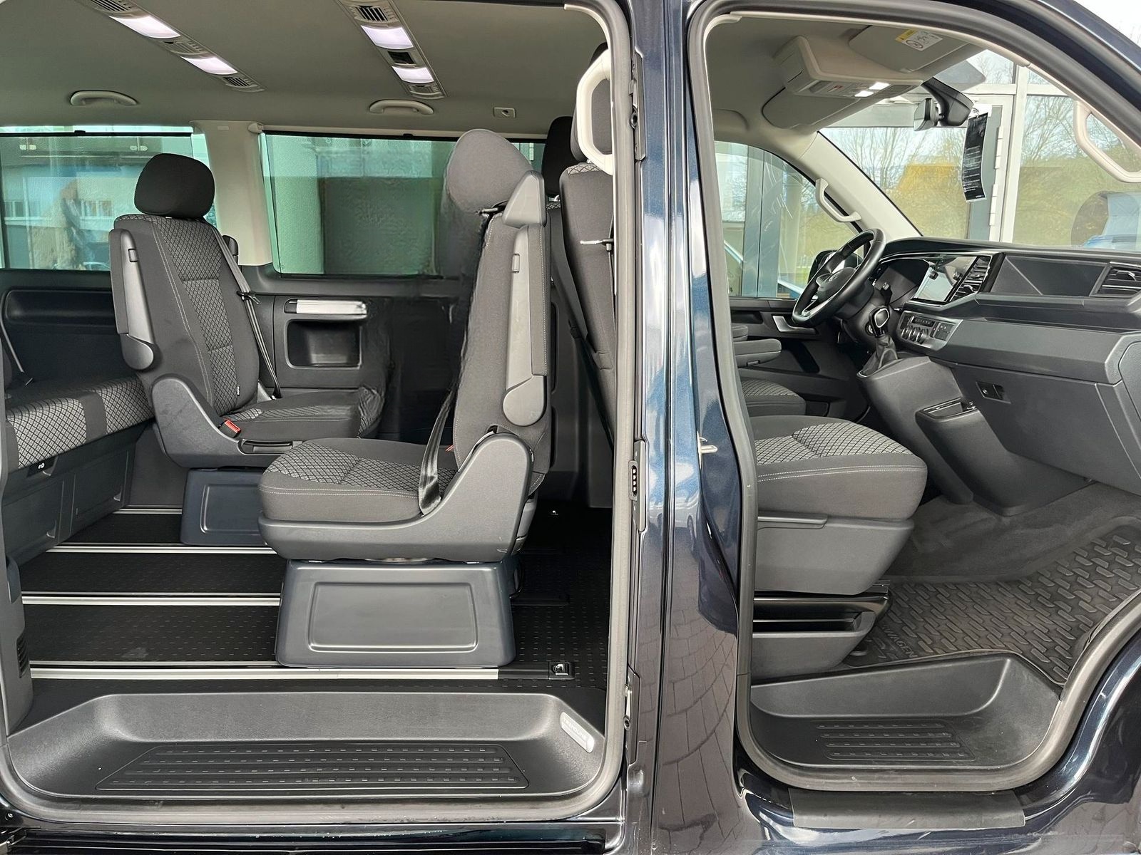 Volkswagen T6.1 Multivan NAVI, ACC, KLIMAAUTO,SITZHEIZUNG foto 9