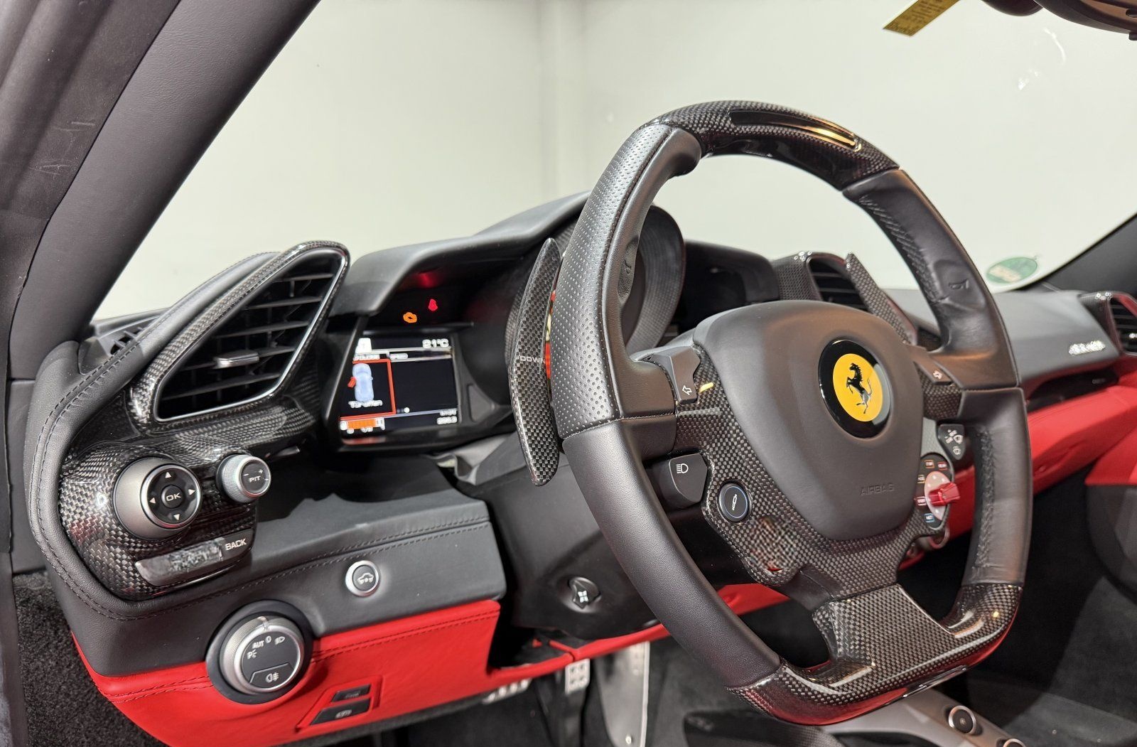 Ferrari 488 GTB Lift 2x Carbon Keramik RFK foto 21