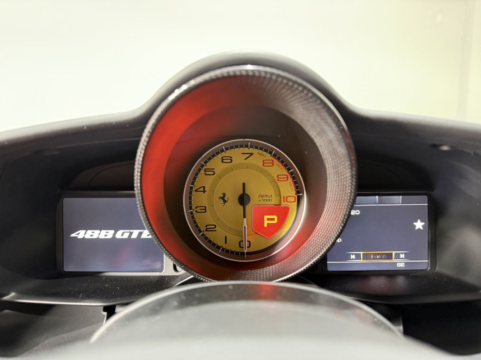 Ferrari 488 GTB Lift 2x Carbon Keramik RFK foto 23