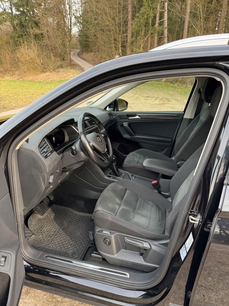 Volkswagen Tiguan Higl*AHK*360°*LED*Navi*Klima foto 14
