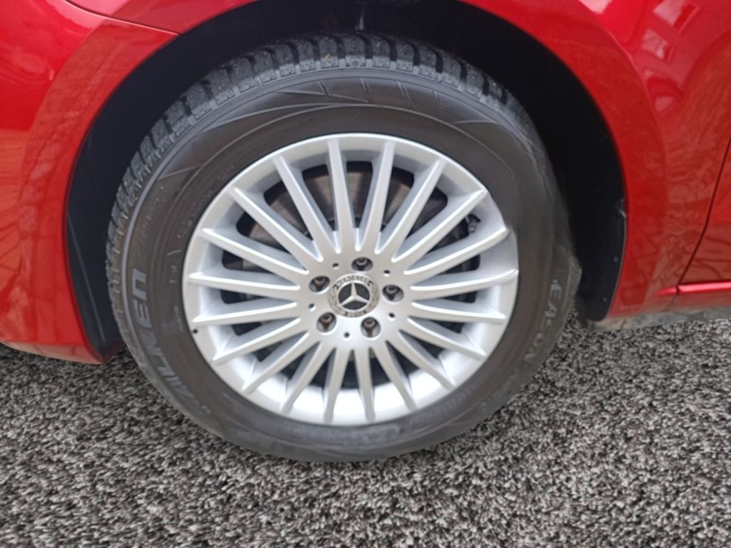 Mercedes-Benz V 220 d kompakt 9G-TRONIC Edition foto 14