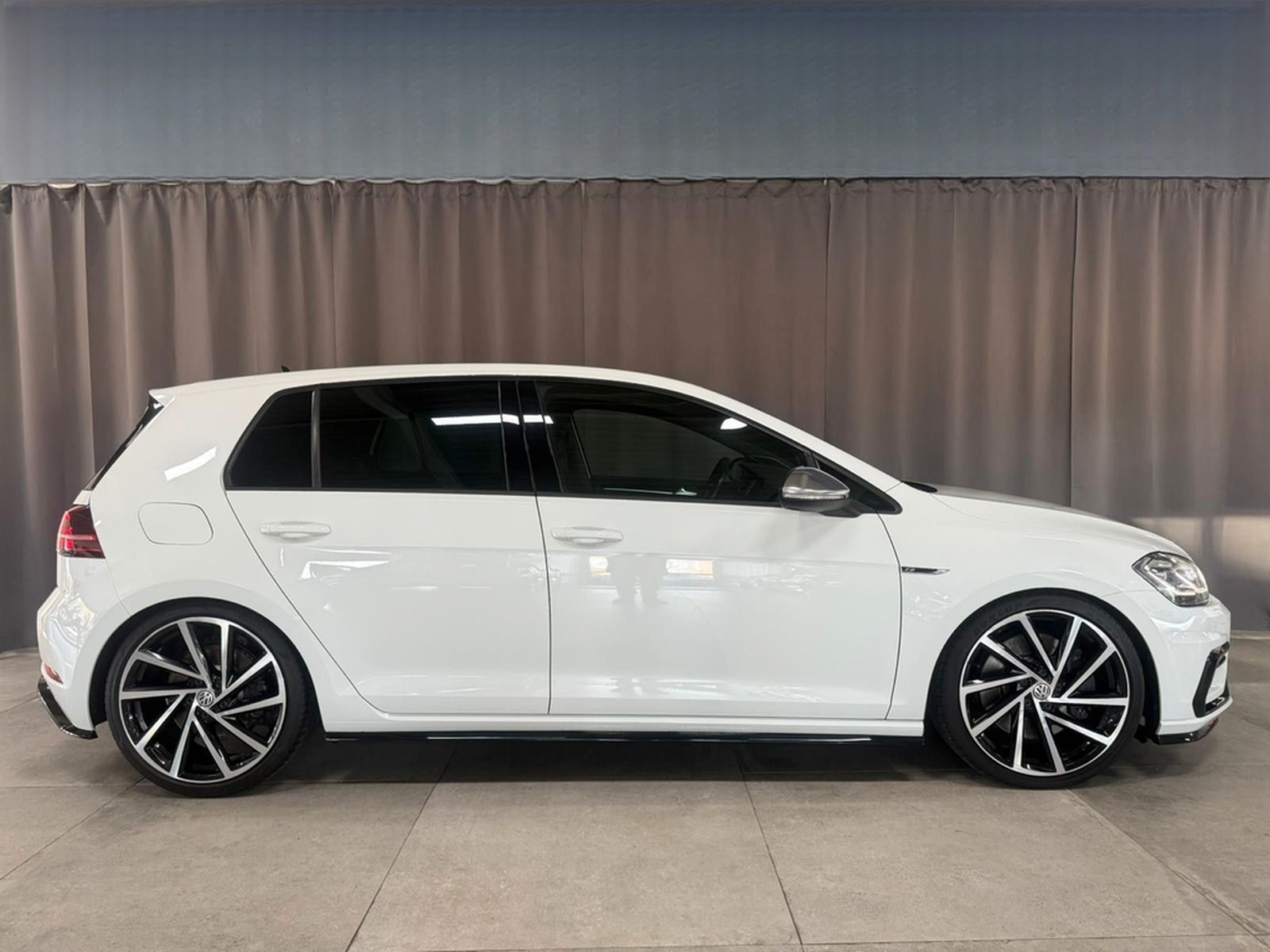 Volkswagen VII Lim. R * DSG * VIRTUAL * DYNAUDIO* foto 7