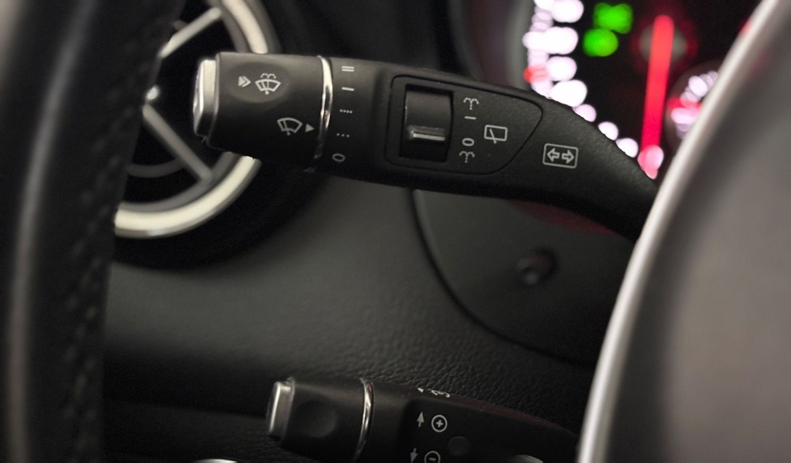 Mercedes-Benz A 200 AMG Sport Line Edition LED ALCANTARA foto 15