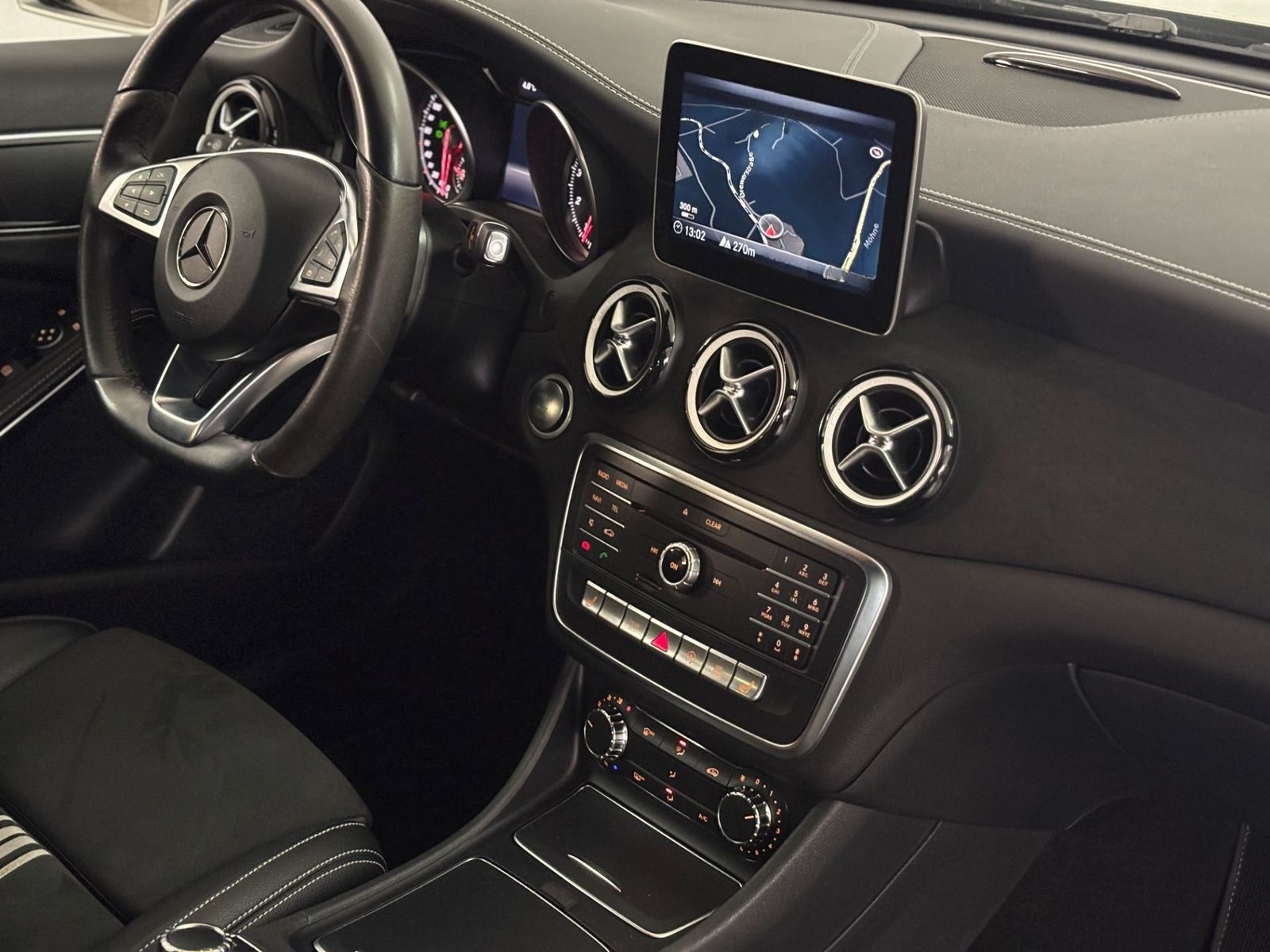 Mercedes-Benz A 200 AMG Sport Line Edition LED ALCANTARA foto 16