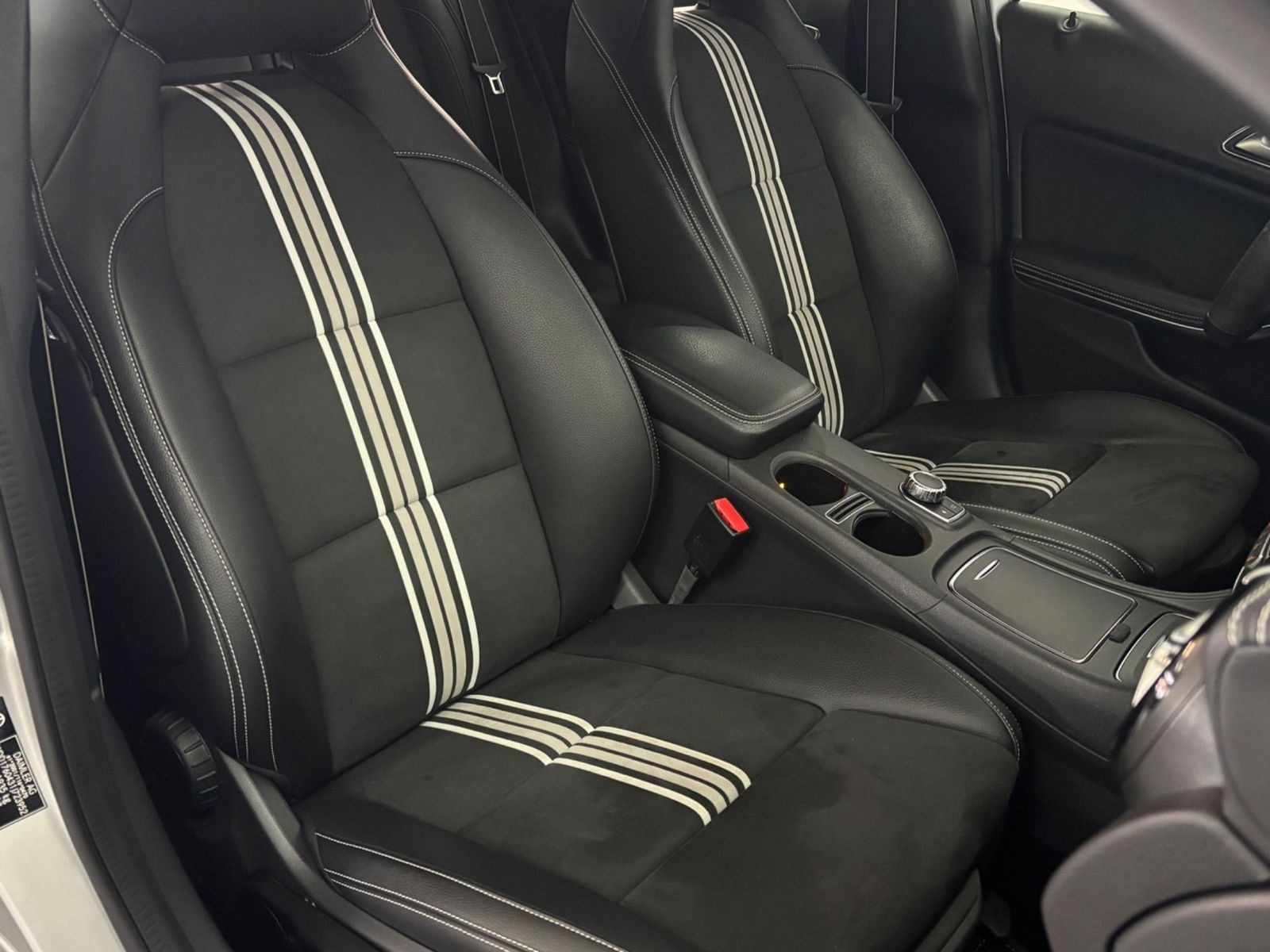 Mercedes-Benz A 200 AMG Sport Line Edition LED ALCANTARA foto 17