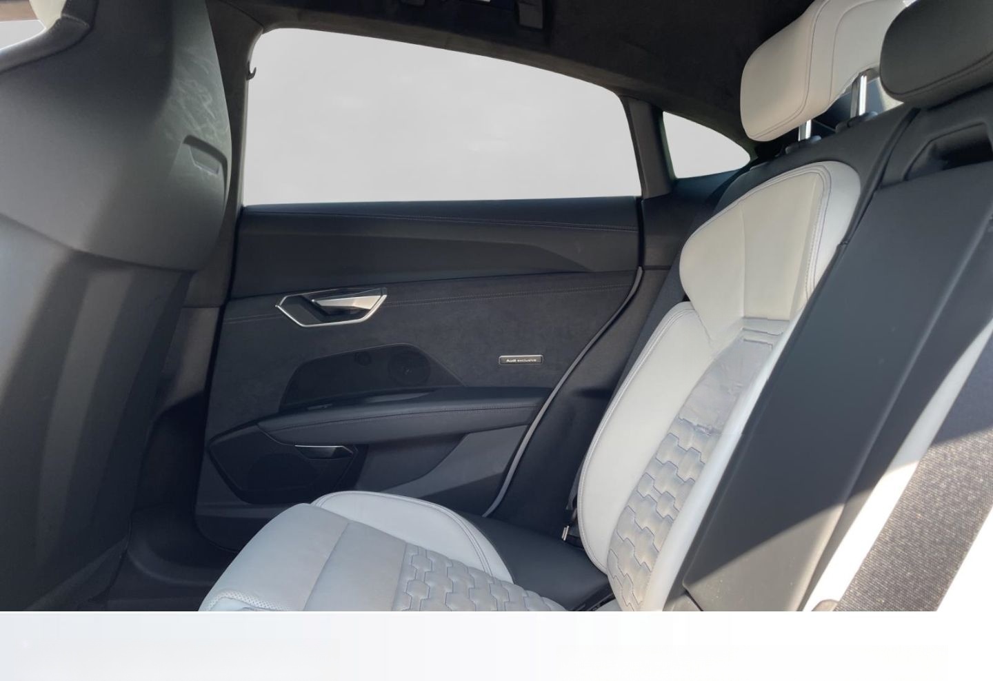 Audi RS e-tron GT 60 IceRacer AssPaket Plus TopView L foto 15