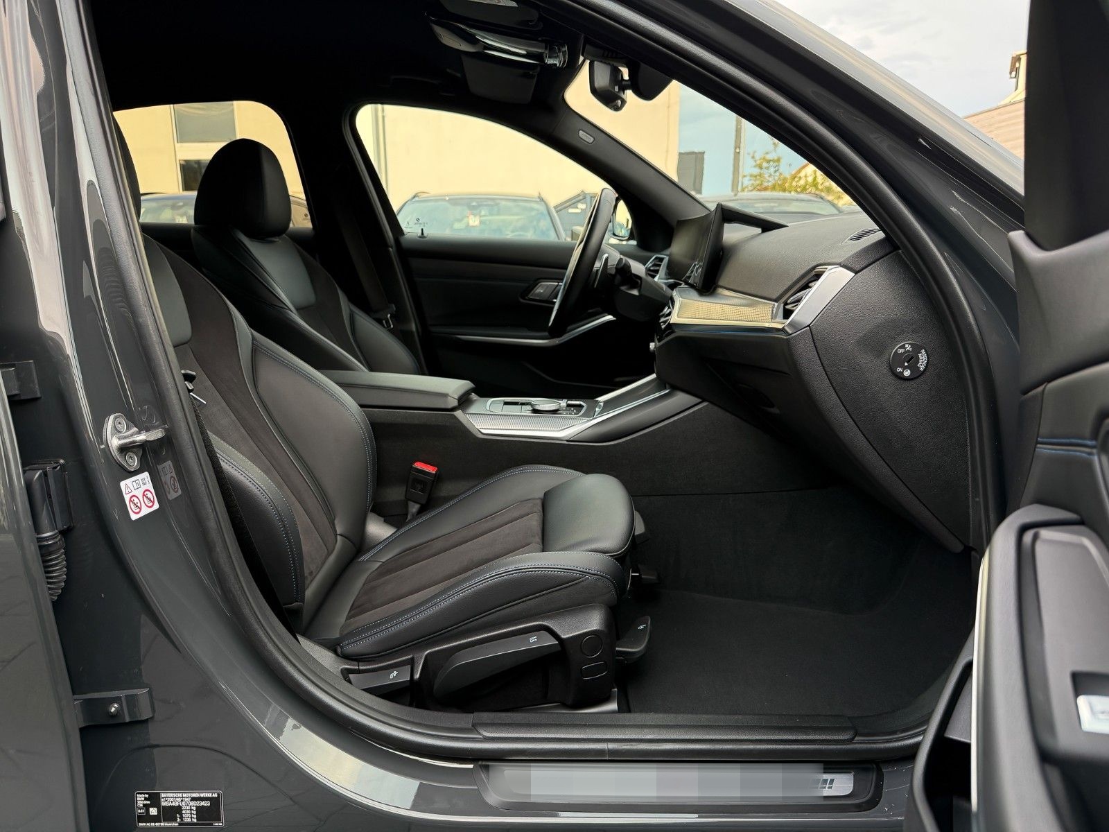 BMW 320d xD M Sport 19" ACC HuD StHzg Ad.LED Komfort foto 11