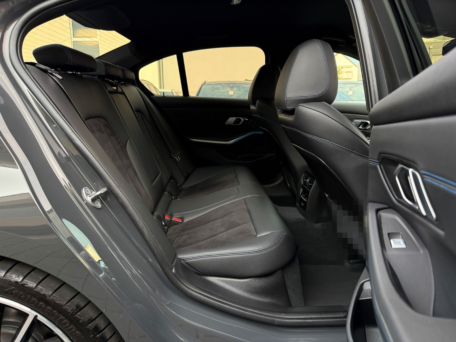 BMW 320d xD M Sport 19" ACC HuD StHzg Ad.LED Komfort foto 10