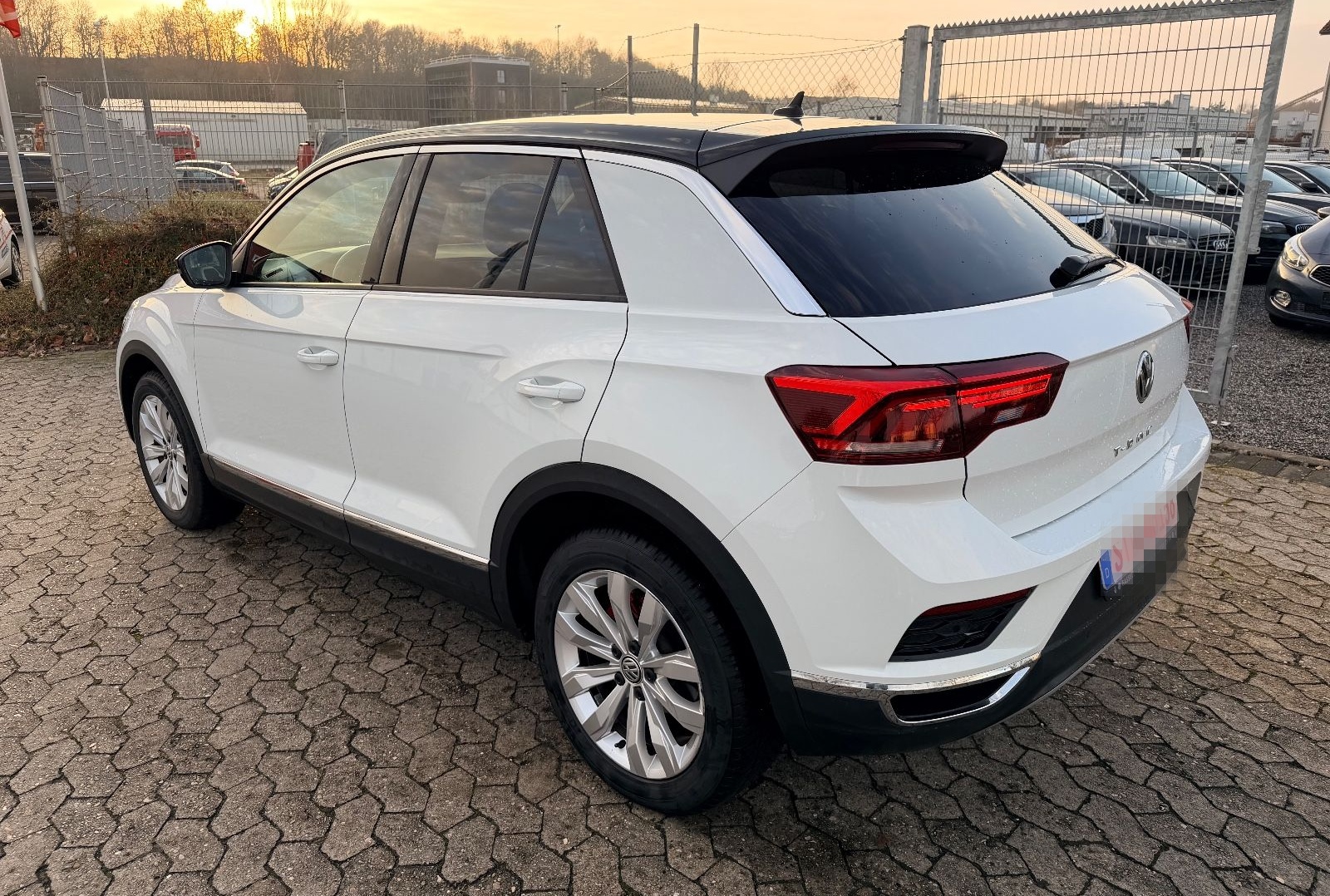 Volkswagen T-Roc Sport*LED*2.Hand*ACC*AID*Leder* foto 6