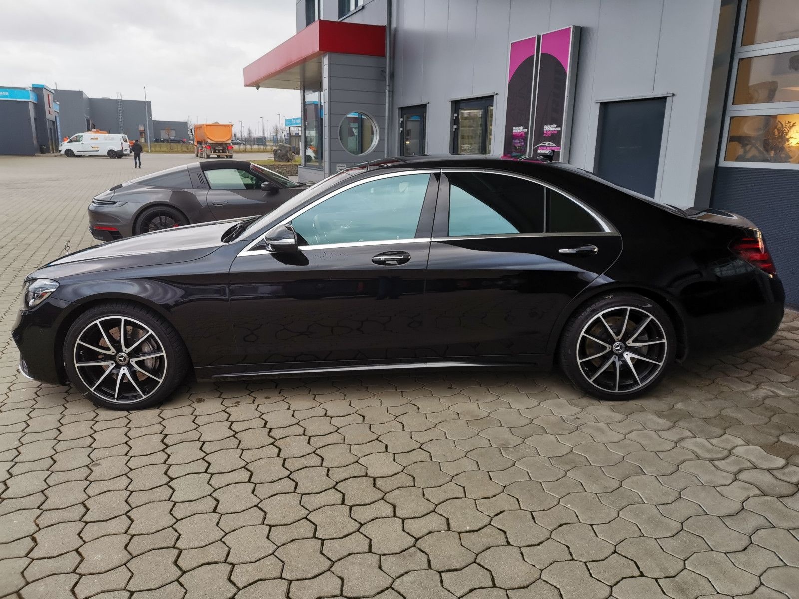 Mercedes-Benz S 560  4Matic AMG-Plus / Line Standheizung Pano foto 3