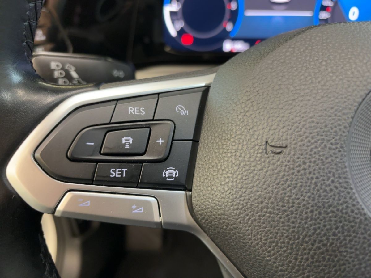 Volkswagen Golf VIII 2.0 TDI Life Navi LED PDC foto 12