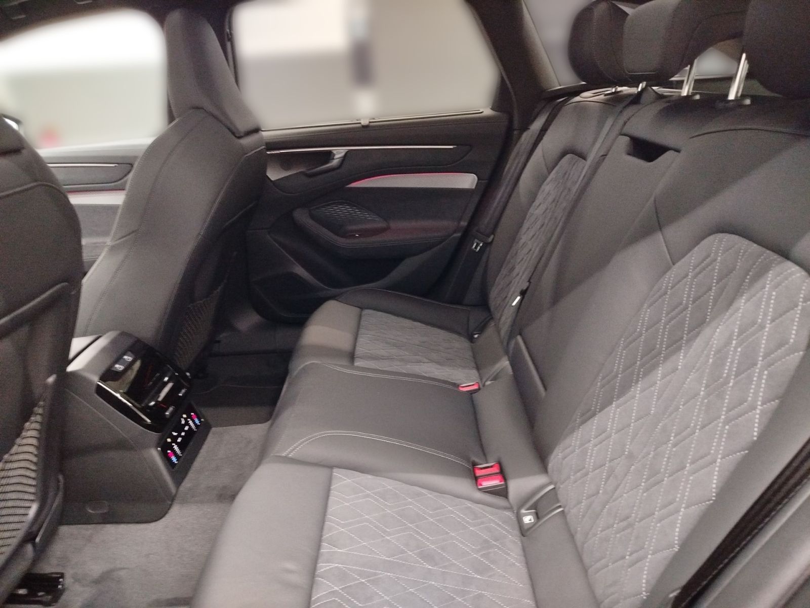 Audi A6 Avant TDI quattro 150 kW S tronic foto 10