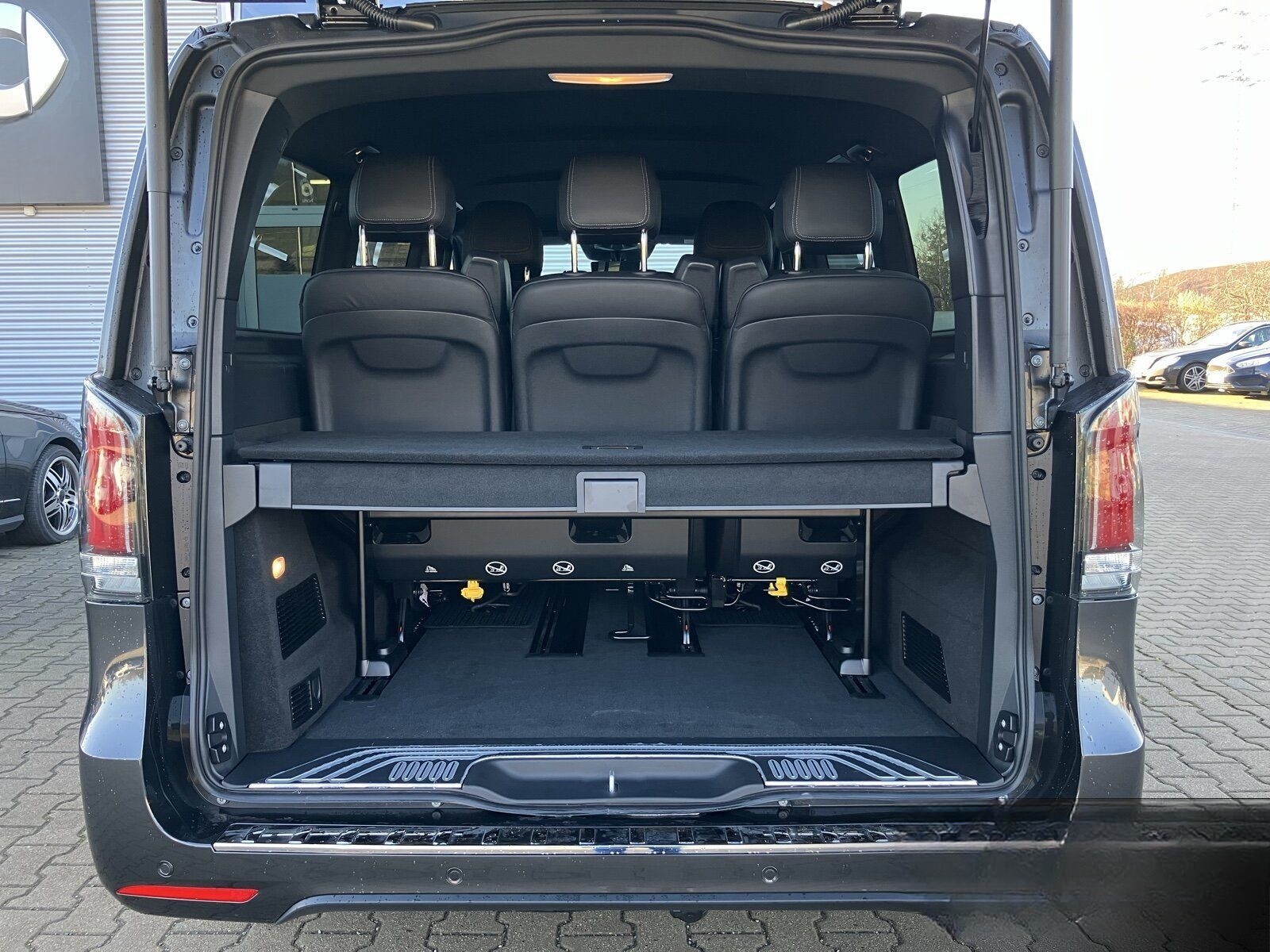 Mercedes-Benz V 300 d 4MATIC AVANTGARDE Lang AMG/AHK/Sthz/Dist foto 7