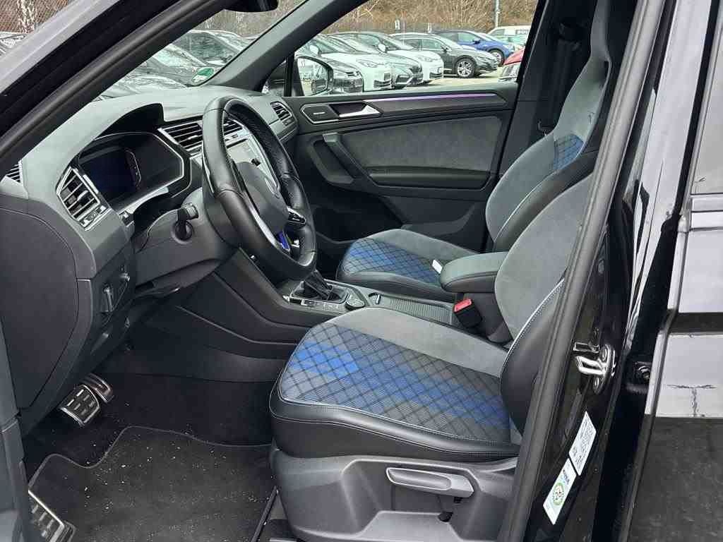 Volkswagen Tiguan R *AKRAPOVIC* HUD Pano AHK LM21 AHK Pano foto 22
