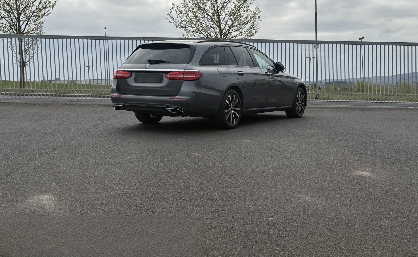 Mercedes-Benz E 220 T d Avantgarde 4Matic (EURO 6d) COMAND APS foto 3