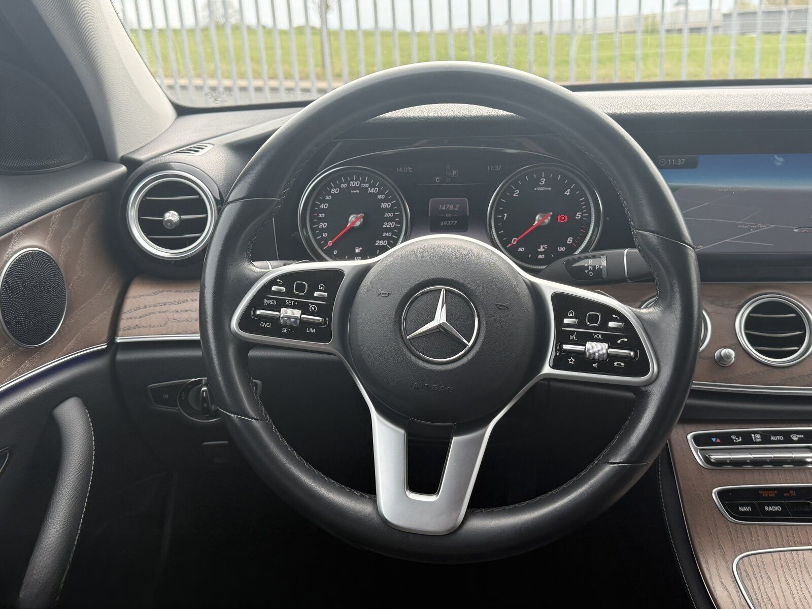 Mercedes-Benz E 220 T d Avantgarde 4Matic (EURO 6d) COMAND APS foto 7