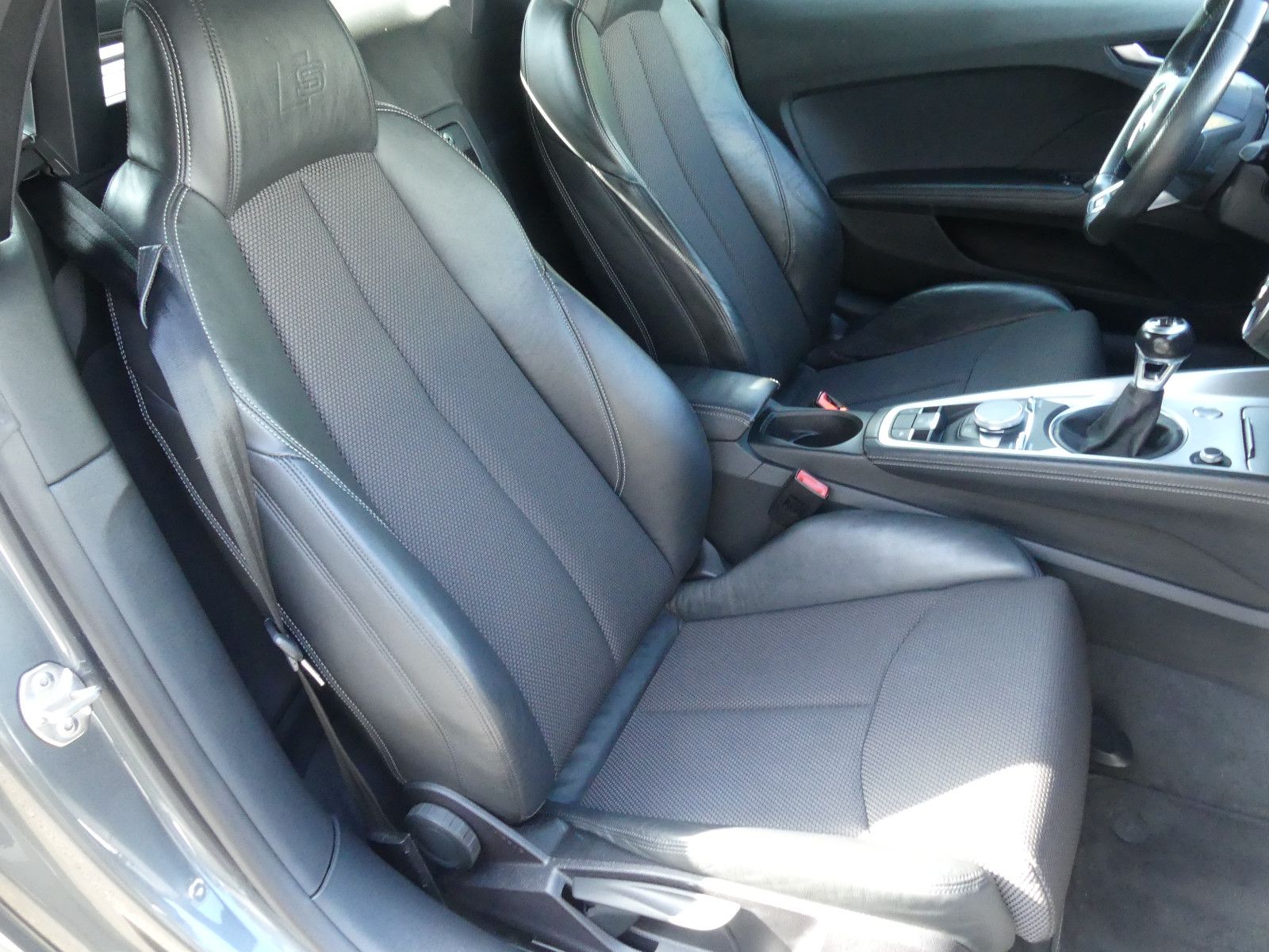 Audi TT Roadster 2.0 TDI ultra foto 14