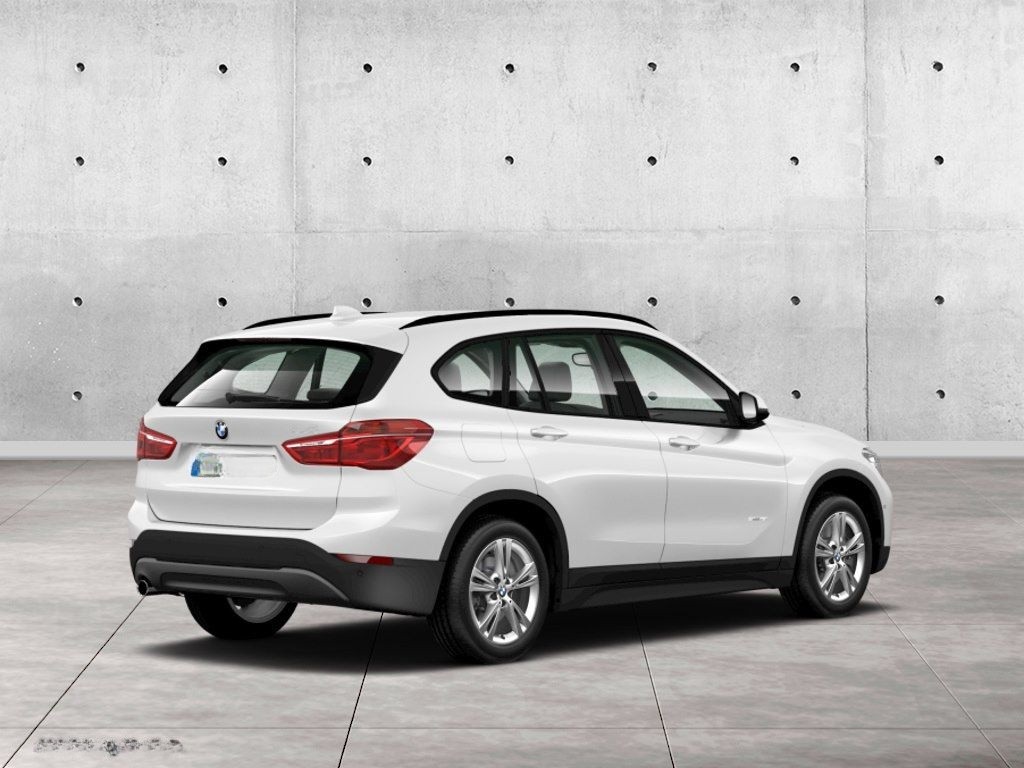 BMW X1 sDrive18i foto 2