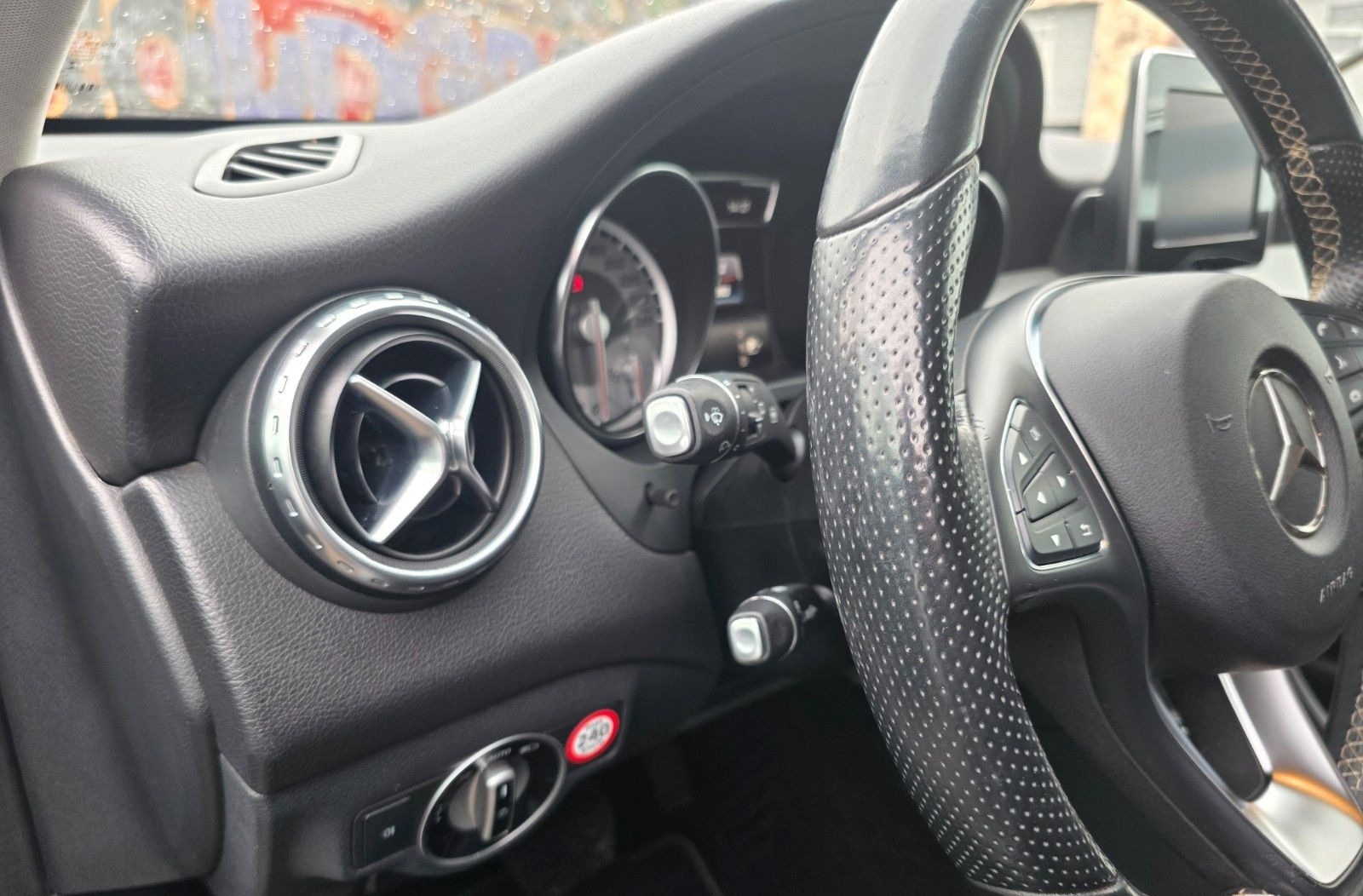 Mercedes-Benz GLA 200 Leder-Automatik-PDC-KeyGo-Memory foto 14
