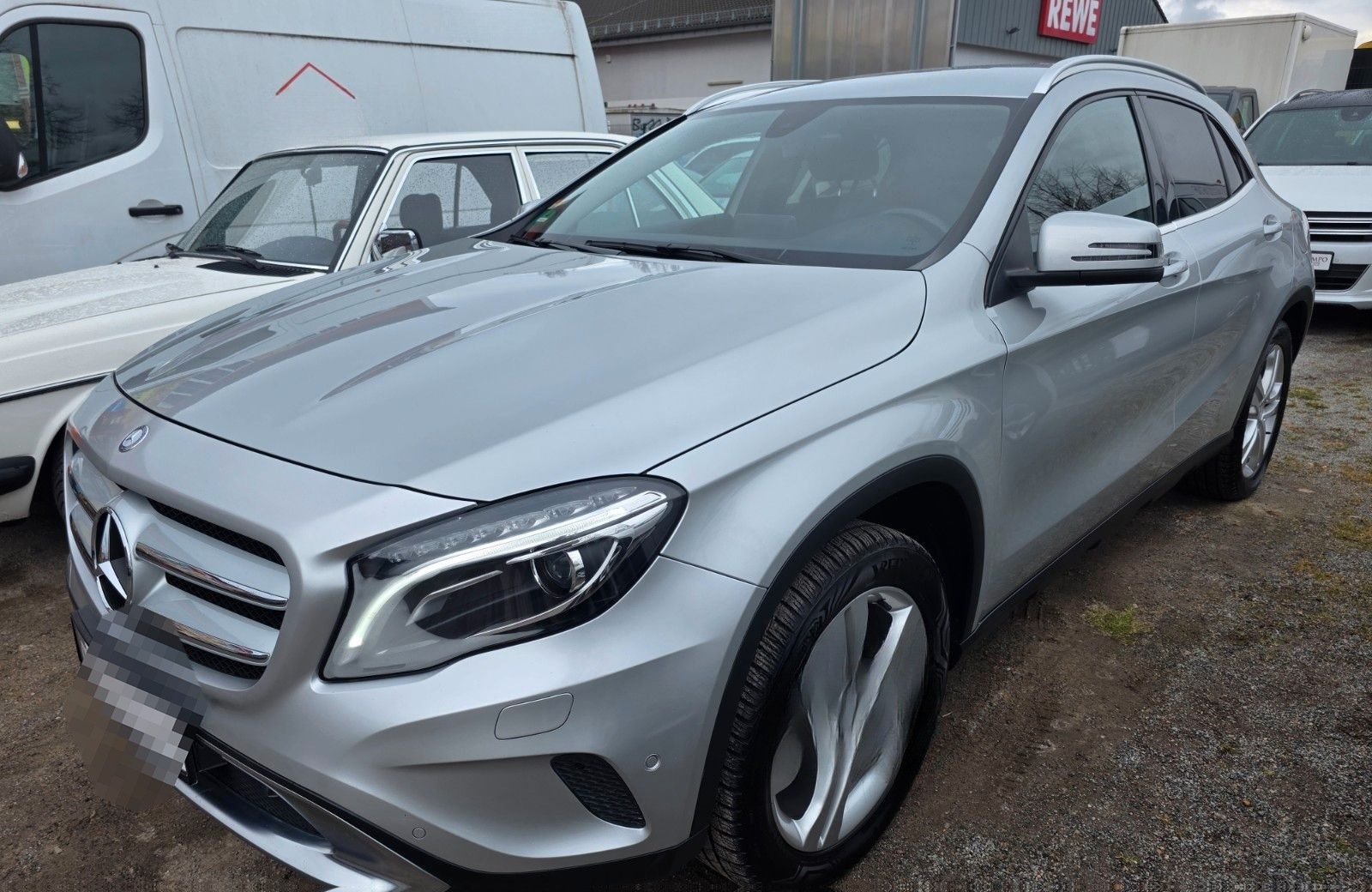 Mercedes-Benz GLA 200 Leder-Automatik-PDC-KeyGo-Memory foto 3
