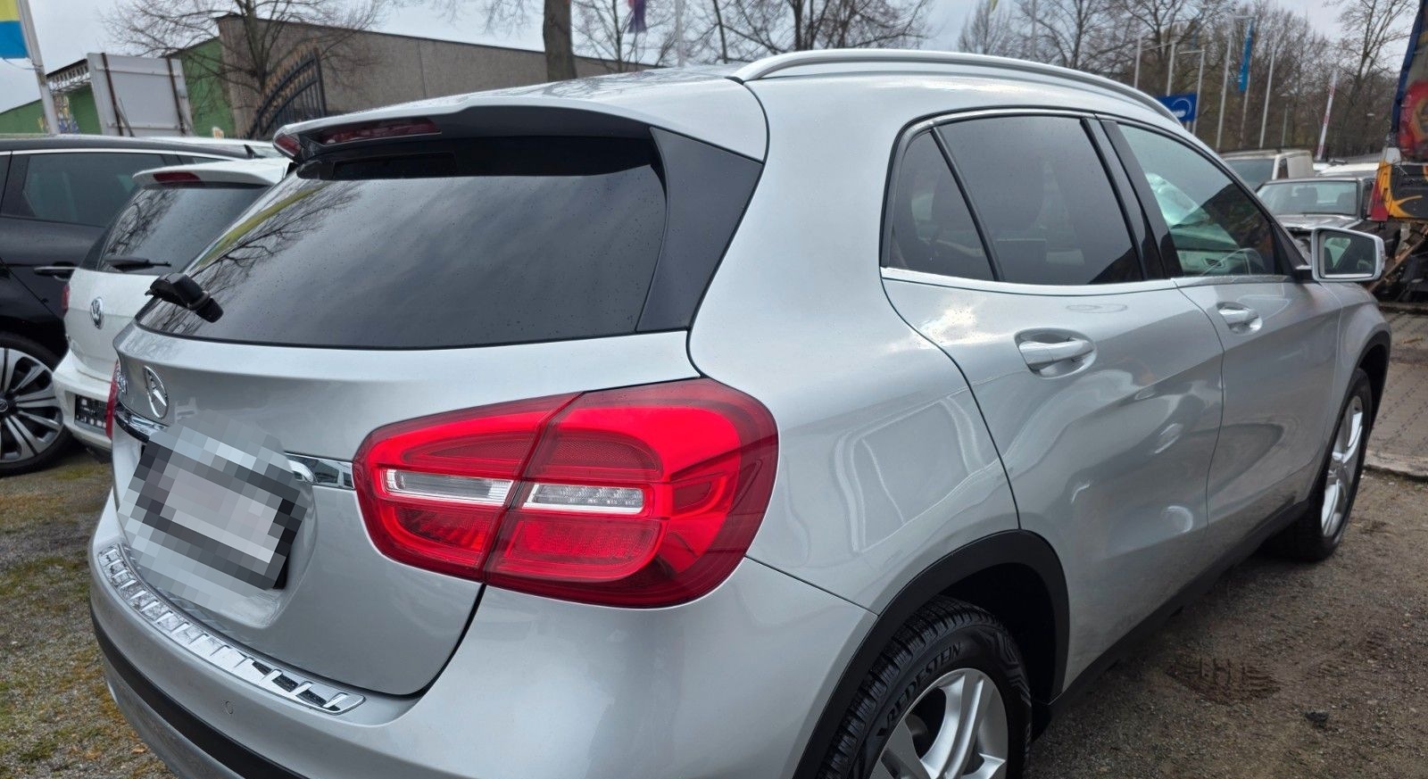 Mercedes-Benz GLA 200 Leder-Automatik-PDC-KeyGo-Memory foto 4