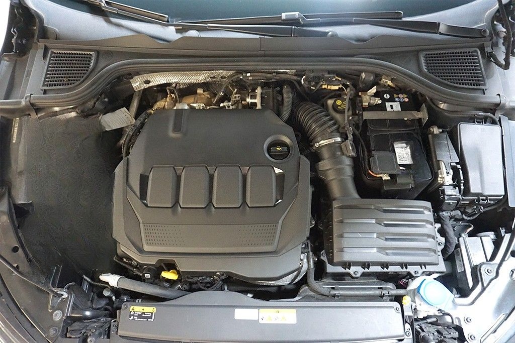Volkswagen Golf 8 2.0TDI DSG 2xR-Line Virtual Pano Navi foto 15