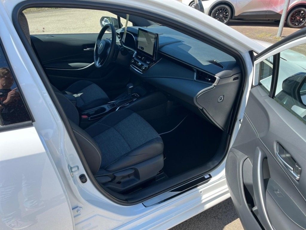 Toyota Corolla 1.8 Hybrid Touring Sports Teamplayer (ZE foto 8