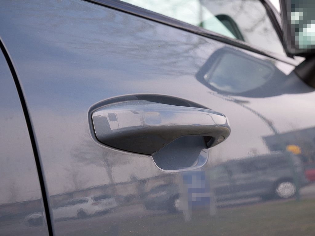 Volvo XC40 D4 AWD R Design ACC, AHK foto 12