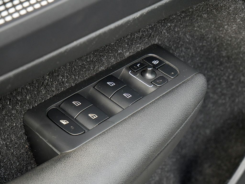 Volvo XC40 D4 AWD R Design ACC, AHK foto 20