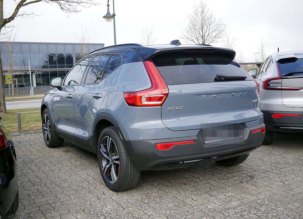 Volvo XC40 D4 AWD R Design ACC, AHK foto 4