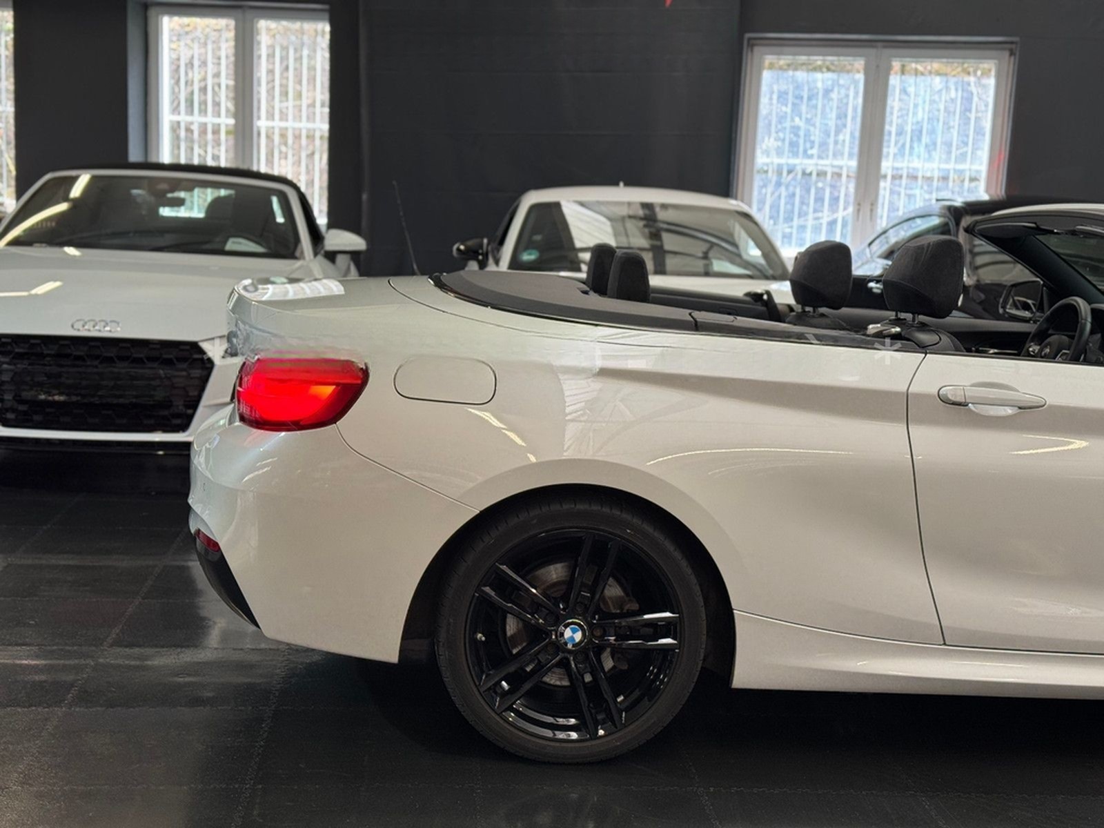 BMW 220i Cabrio M-Sport Automatik/Nav/LED/Shadowline foto 31