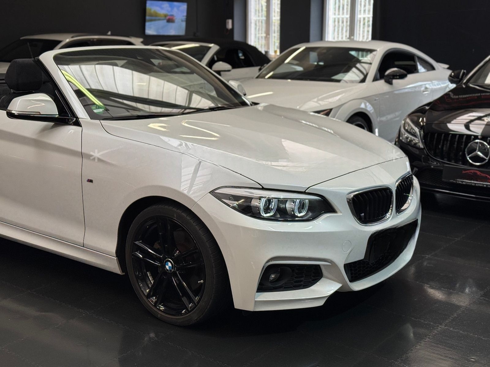 BMW 220i Cabrio M-Sport Automatik/Nav/LED/Shadowline foto 33
