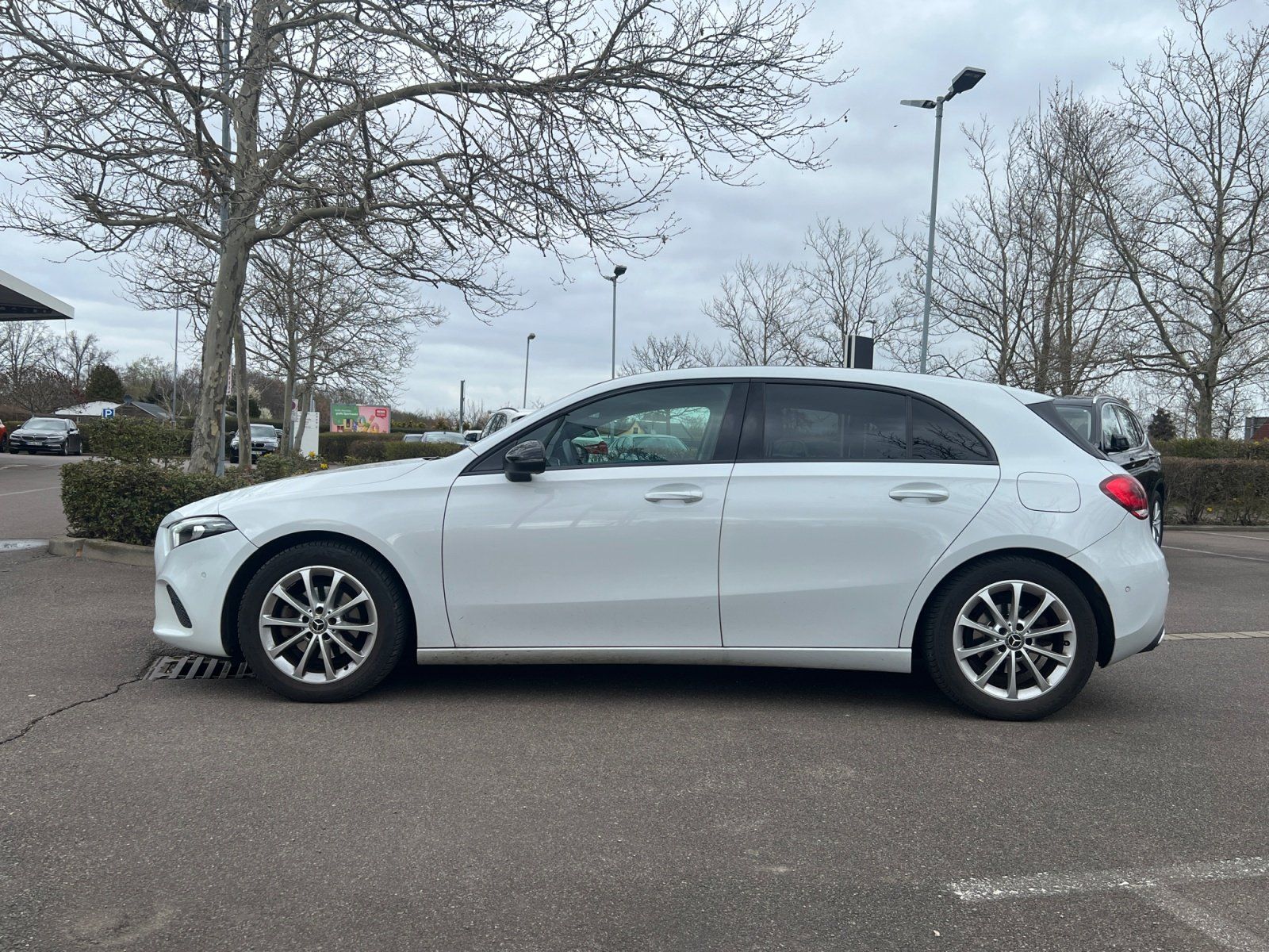 Mercedes-Benz A 180 Automat Spurhalte-&Parkassist+Navi+AHK+LED foto 3