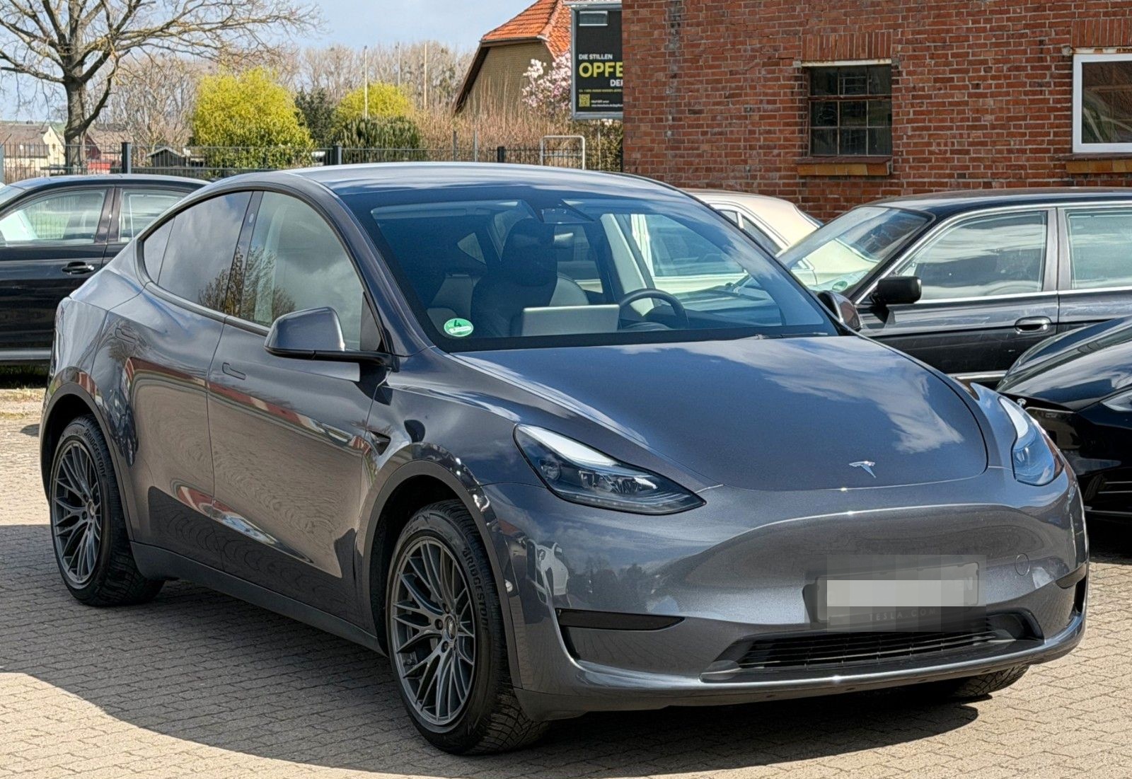 Tesla Model Y Basis RWD / 1.Hand / AHK / 19% MwSt foto 2