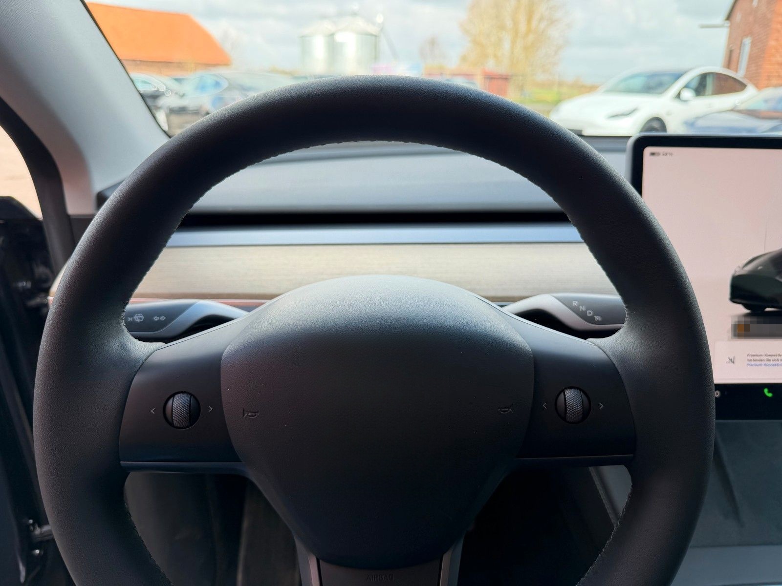 Tesla Model Y Basis RWD / 1.Hand / AHK / 19% MwSt foto 14
