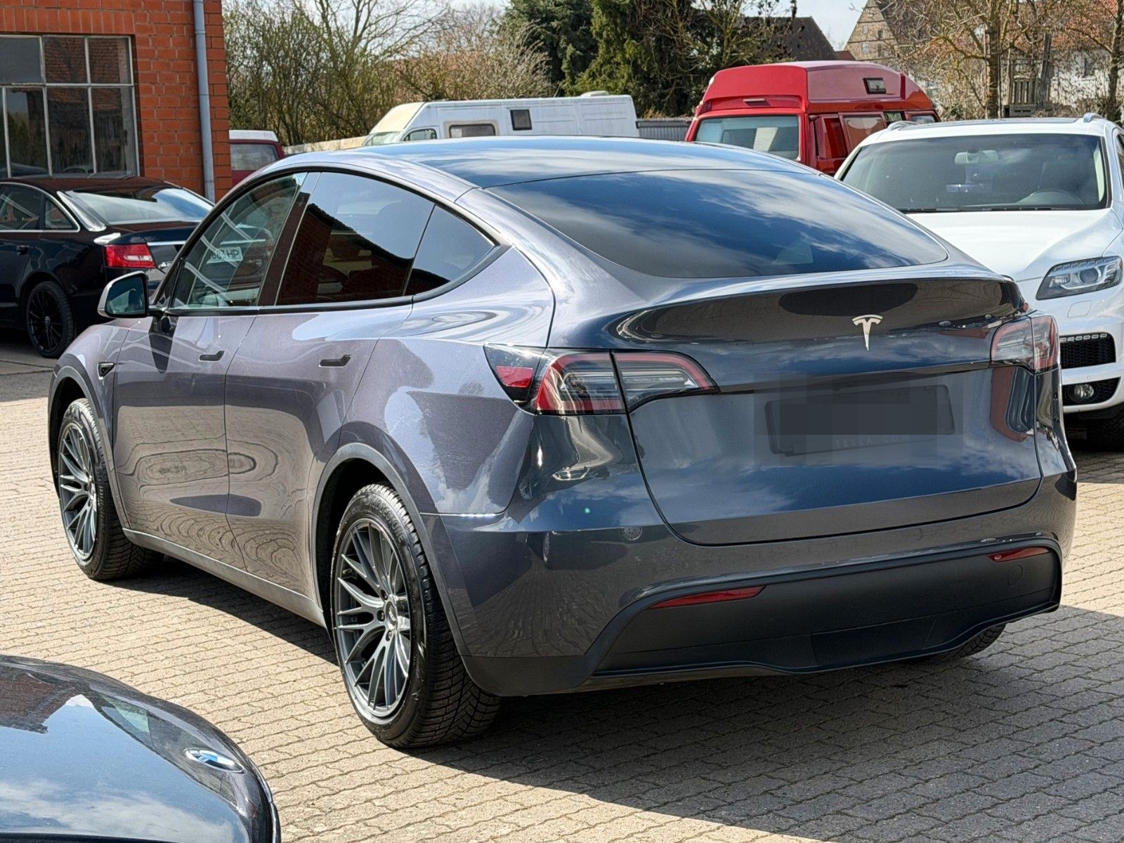 Tesla Model Y Basis RWD / 1.Hand / AHK / 19% MwSt foto 6