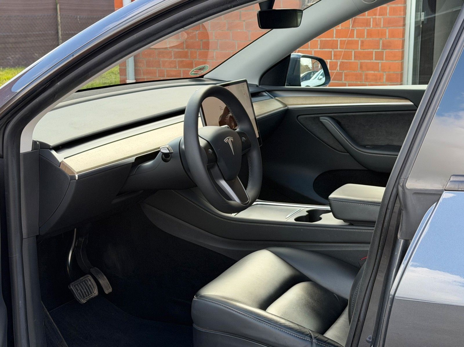 Tesla Model Y Basis RWD / 1.Hand / AHK / 19% MwSt foto 7