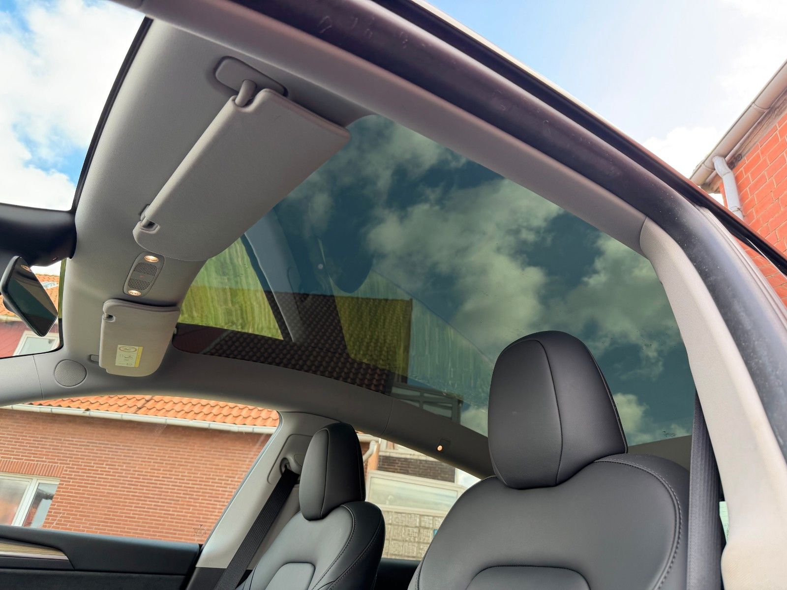 Tesla Model Y Basis RWD / 1.Hand / AHK / 19% MwSt foto 9