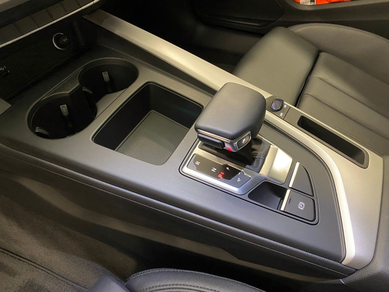 Audi A4 Avant 45 TFSI quattro S line+Standhzg+Matrix foto 11