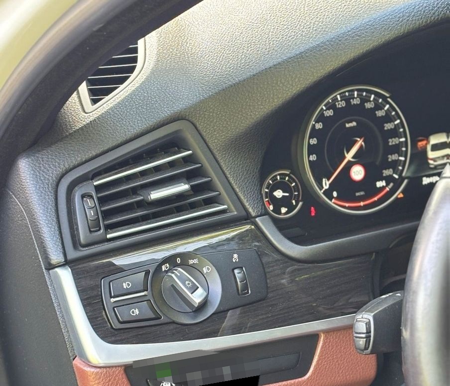 BMW F10 530d M-P foto 10