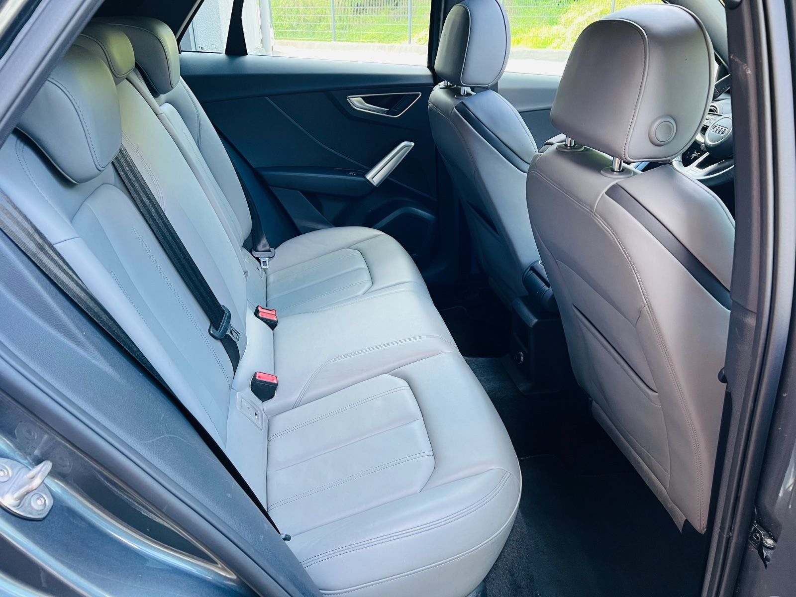 Audi Q2 quattro S-Line /Leder /Schiebedach/Navi /AHK foto 11