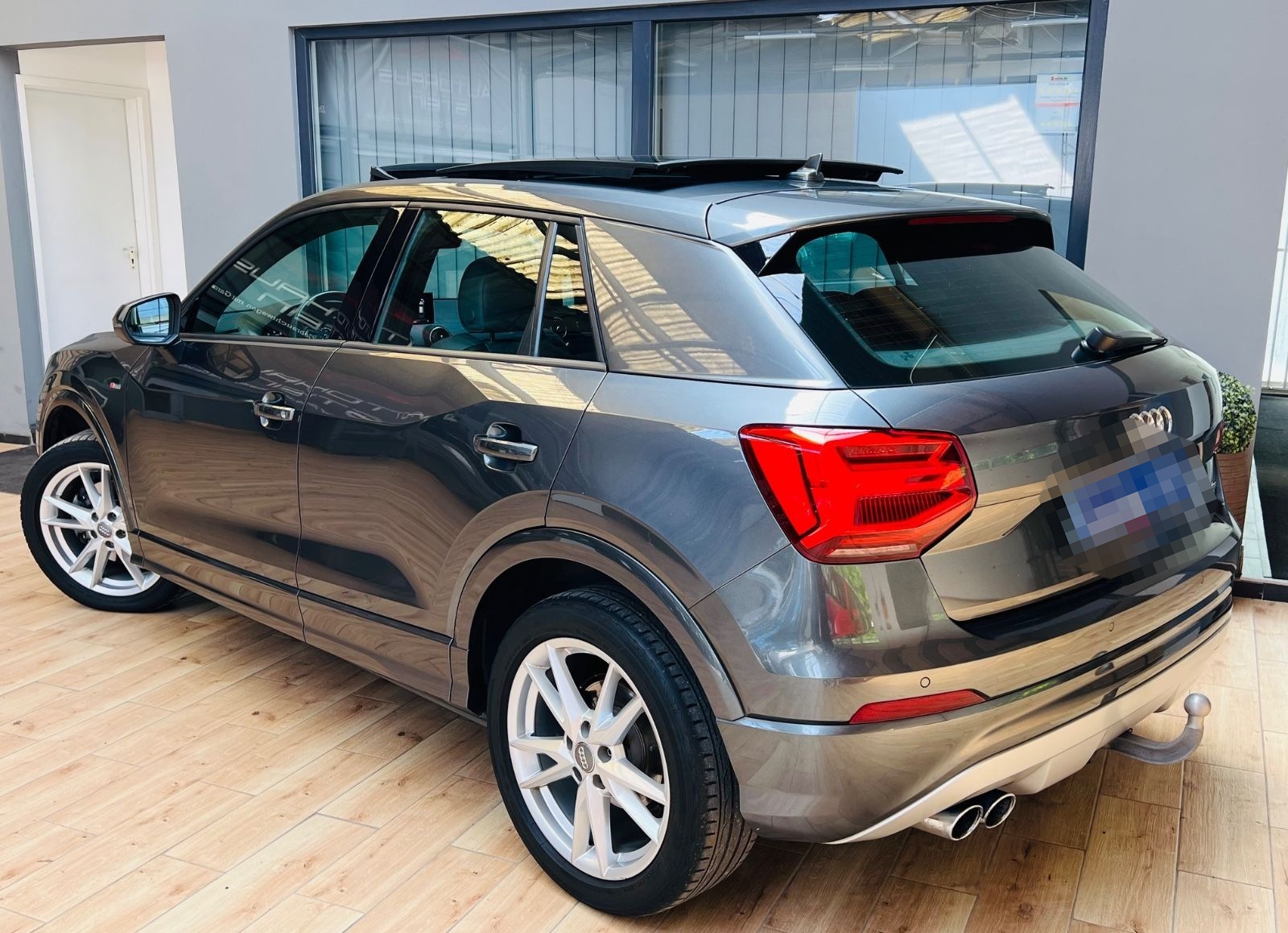 Audi Q2 quattro S-Line /Leder /Schiebedach/Navi /AHK foto 4