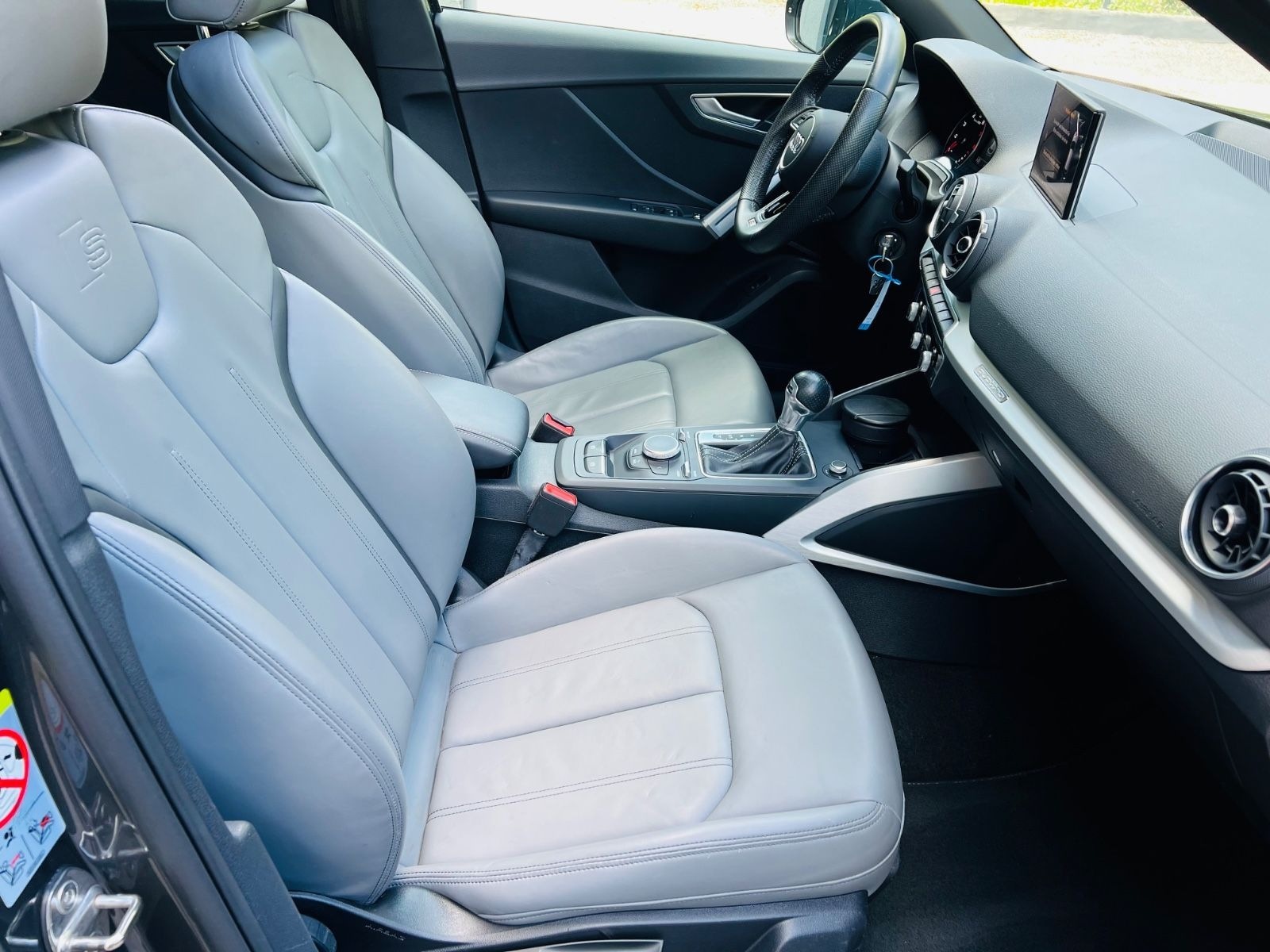 Audi Q2 quattro S-Line /Leder /Schiebedach/Navi /AHK foto 9