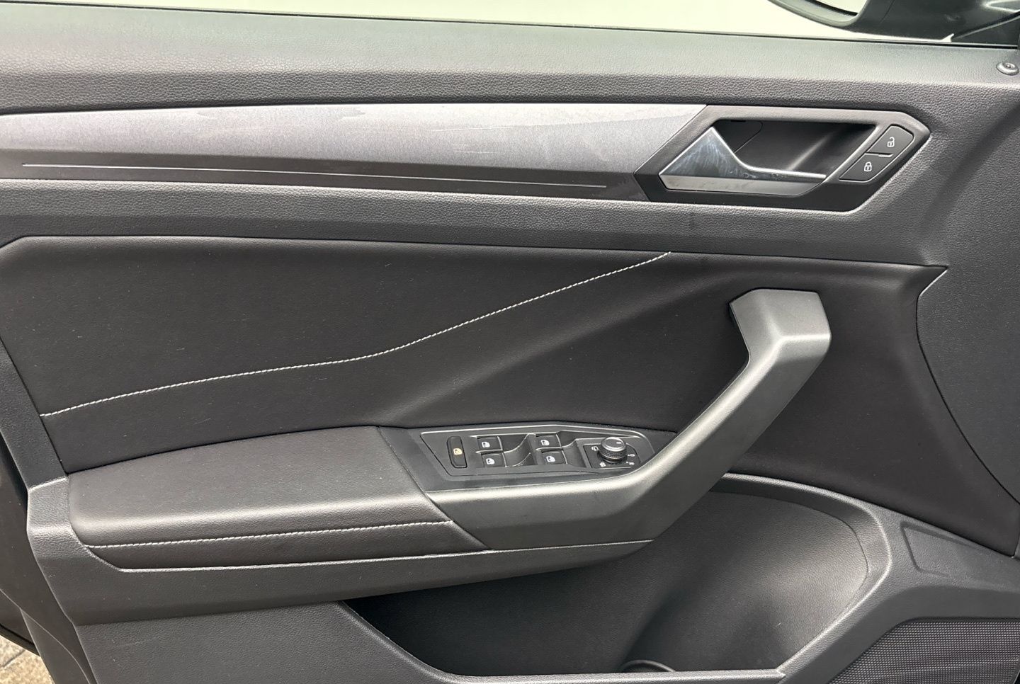 Volkswagen T-Roc Style 1.5 TSI DSG CarPlay LED AHK Sitzhzg. foto 12