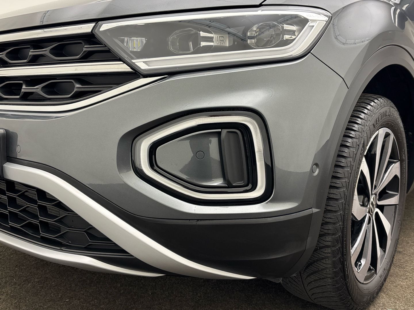 Volkswagen T-Roc Style 1.5 TSI DSG CarPlay LED AHK Sitzhzg. foto 6