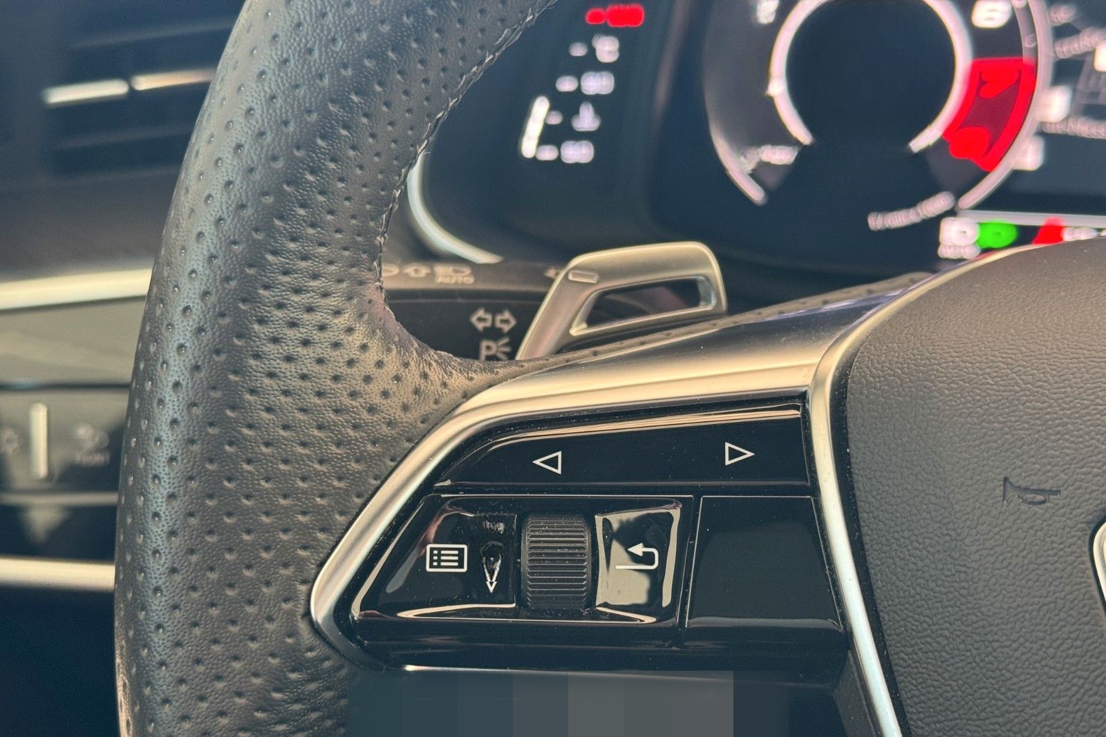 Audi RS6Avant4.0TFSI quattro/PANO/AHK/B&O/MwstVAT foto 13