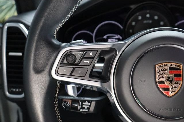 Porsche Cayenne GTS InnoDrive Head-Up Standh. Panorama foto 13
